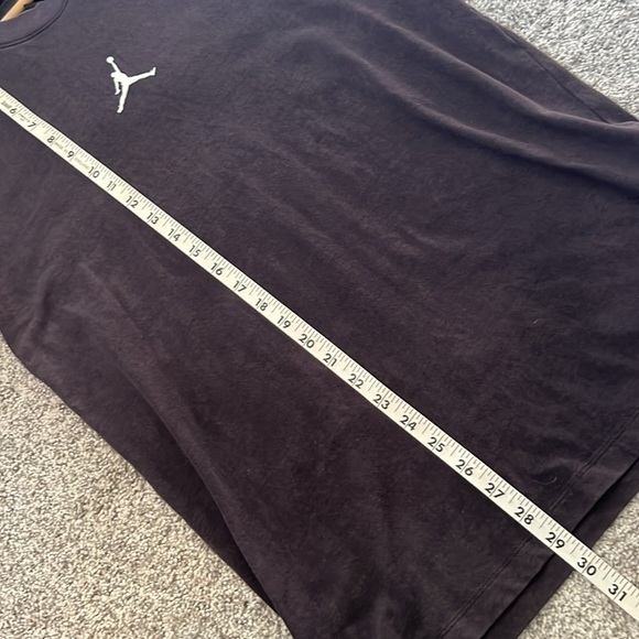 Jordan Brand Men’s Logo Tee Distressed Look Black Size Small - Picture 9 of 9